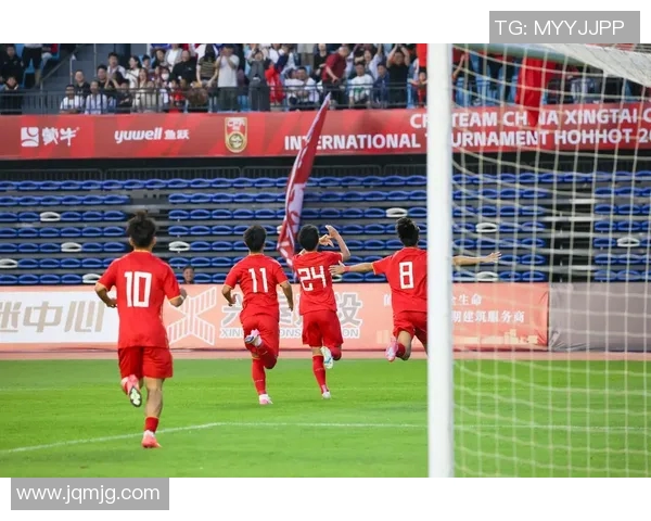 球迷心声传递温暖足球明星感动瞬间回顾与分享